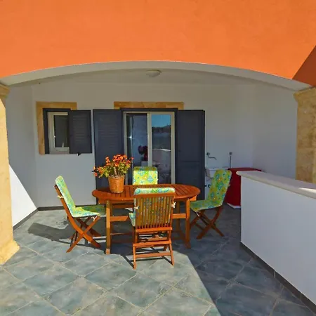 Ginestra Cartesio Two By Salento Prime